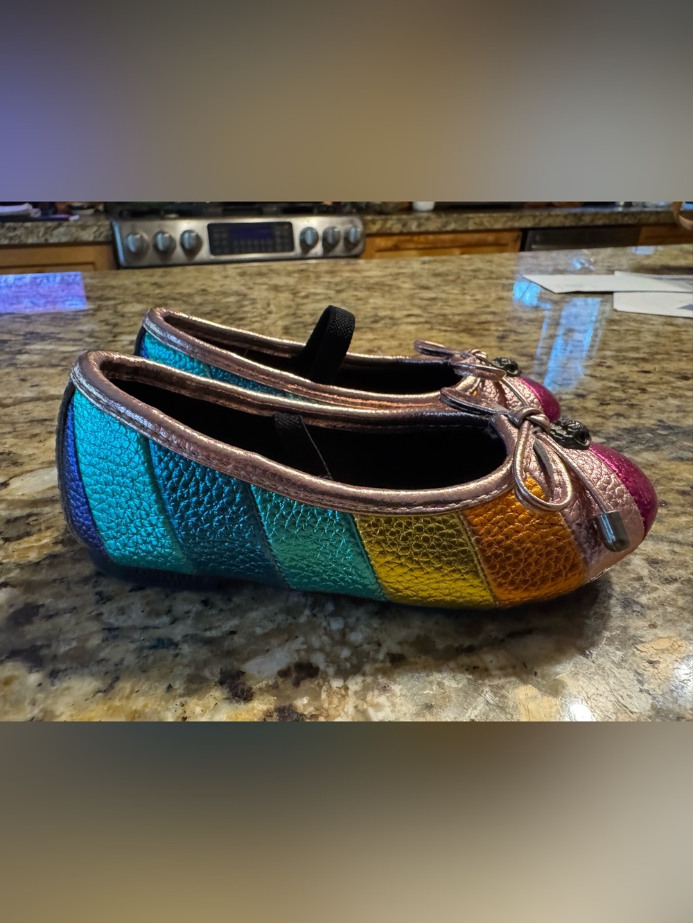 Kurt Geiger Kids toddler 5 Metallic rainbow Ballet Flat with Bow great shape.